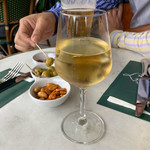 Café de la Paix - 『シャブリ　ウィリアム・フェーブル 2017』　14ユーロ