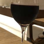 Cafe Terrasse LinQ - 女子会プランの赤ワイン、グラスがおしゃれ