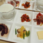 CARO FORESTA ELFO - 朝ごはん