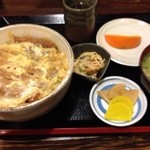 呼子港 ひうらや - カツ丼 400円！