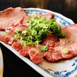 味源 - 塩タンは価格は変わらないが
      最近5枚から4枚に…