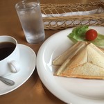 軽食 喫茶 ココレット  - 料理写真:ホットサンド コーヒー付き450円
