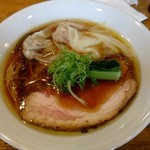 麺屋さすけ - 雲吞醤油そば1100円