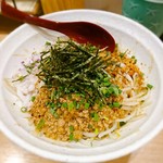 Mengoya Techi - ★★★★みそまぜそば 780円 味噌ラーメンには劣るものの、お酢や山椒で変化させながら最後まで美味しく食べれる。