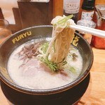 博多風龍 西武新宿店 - ストレート細麺