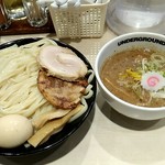 アンダーグラウンド ラーメン 頑者 - 