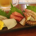 大分の海と山の料理 でんでん - お刺身盛り合わせ