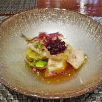 やすい - お昼のおまかせコース 2,700円（税込）：キス、焼き茄子、桃 の三杯酢のジュレかけ。　　　　　　2019.07.15