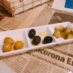 カリメロ - オリーブ&ピクルス