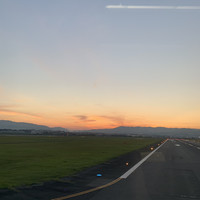 シェ・コーベ - 飛行機なしの不思議な飛行機雲？
