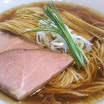 宍道湖しじみ中華蕎麦 琥珀 - 盛り付けも丁寧です