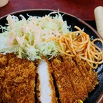 かつ廣 - ロースカツの断面。