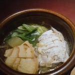 赤坂 渡なべ - なめら（きじはた）の鍋　車麩　九条ネギ