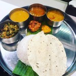 カレーリーブス カフェ＆レストラン - 