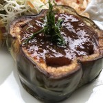 カフェアンドショップ ロータスランド - 2019/07/17
      今週のおまかせ 550円
      【夏野菜たっぷり！アジアンプレート】
      ・トマトライスと大豆ミートそぼろ
      ・目玉焼き
      ・大なすの厚切りステーキ
      ・ピリ辛ポテトフライ
      ・オニオンスープ