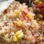 カフェアンドショップ ロータスランド - 2019/07/17
      今週のおまかせ 550円
      【夏野菜たっぷり！アジアンプレート】
      ・トマトライスと大豆ミートそぼろ
      ・目玉焼き
      ・大なすの厚切りステーキ
      ・ピリ辛ポテトフライ
      ・オニオンスープ