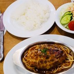 街の小さなレストラン 9.9.9 - ハンバーグ定食