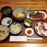食堂 しん太 - 季節の炊き込みご飯と彩り小鉢(5品)　\1,500