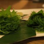 酒菜坊 橋蔵 - たちうお＆赤いか刺　ズームアップ