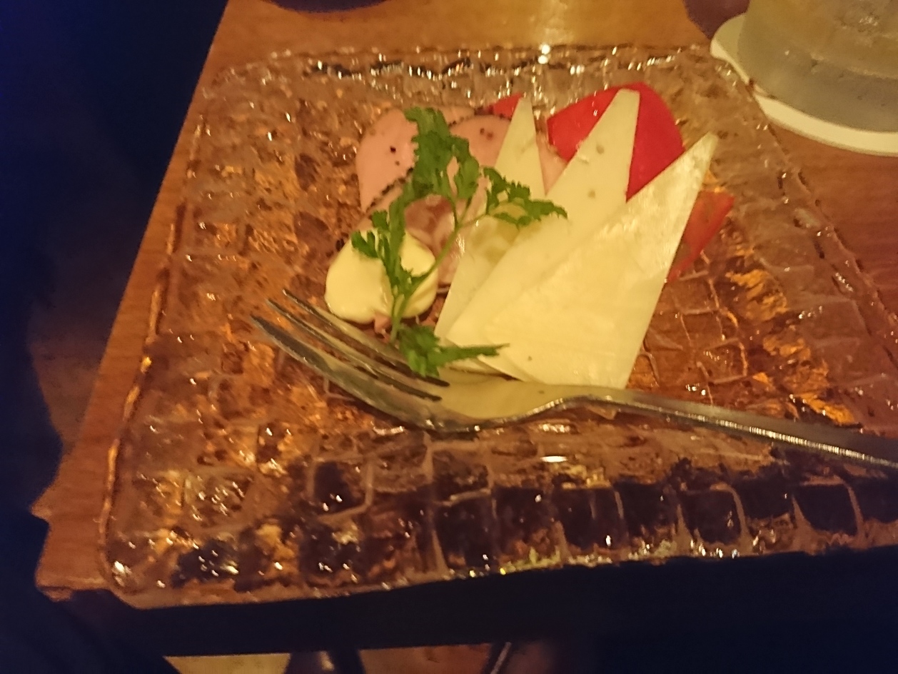 朴英淑（パクヨンスク） 白磁角皿