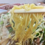 峰来軒 - ちぢれ麺
      