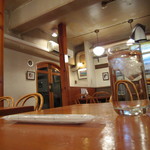 キッチン・オバサン - 店内はお子さんの写真がいっぱい