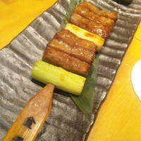 赤坂 金舌 - 30日熟成牛タン串焼き。