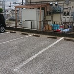 横浜らーめん寿三家 - 裏手の駐車場