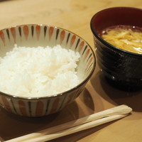新宿割烹 中嶋 - ご飯と味噌汁