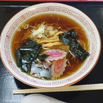 道の駅 両神温泉 薬師の湯 お食事処 - 醤油ラーメン(500円)