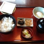 Wafuuresutorammarumatsu - 納豆定食（280円）