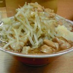 ラーメン二郎 - チャーシューメン+漬けニンニク 「全マシ」(850円) 2011/06