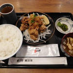 Sumibiyaki Tori Kushi Hacchin - 鳥唐みぞれ定食￥720-