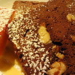 シラノ・ド・ベルジュラック - 胡桃のプラリネとショコラのテリーヌ525円