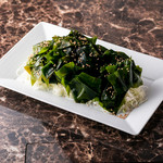 Yakinikukainotakumi - キャベツと若芽の塩サラダ