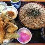 Ippuku tei - ミニ天丼とそばセット 1,100円