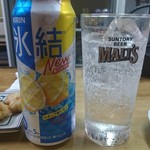 伊勢屋酒店 - 酎ハイレモンロング。