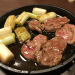 大衆ステーキ 肉の助 - 蕎麦屋仕立ての合鴨ネギ焼き