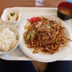 OCONA - 焼きそば定食(麺大盛)¥700