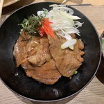 炭焼き初代 はぜる - 薩摩黒だれ豚丼【2019.7】