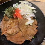 炭焼き初代 はぜる - 薩摩黒だれ豚丼【2019.7】