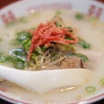 かんぱい食堂 - 豚骨ラーメン 700円