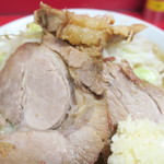 ラーメン二郎 - 豚