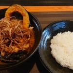 江別カリー エンヤ スパイス - スープカレーチキン1100円