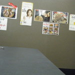 ホープ背脂らーめん　はやぶさ - 壁の雰囲気