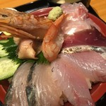魚鮮水産  - 海鮮丼