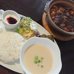 洋風酒場　コムソワ - 陳麻婆豆腐定食 900円