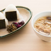 おにぎり2個と小うどんのセット