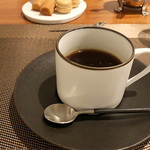 Restaurant Cinq - 9.ミニャルディーズ 珈琲('19.4月初旬)