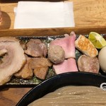 中華蕎麦 とみ田 - 特選全部のせトッピング